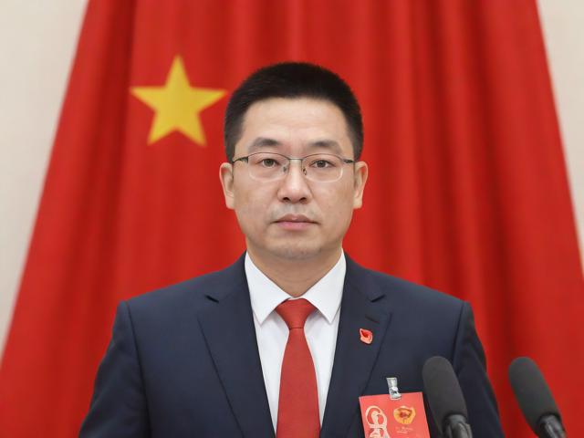 祝贺哥哥升官的祝福语，祝贺哥哥升官的祝福语简短