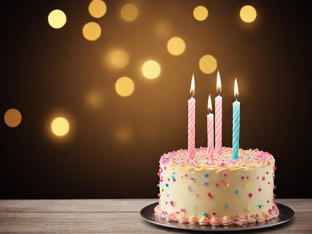 亲爱的生日快乐祝福语(亲爱的生日快乐祝福语爱人生日甜言蜜语)